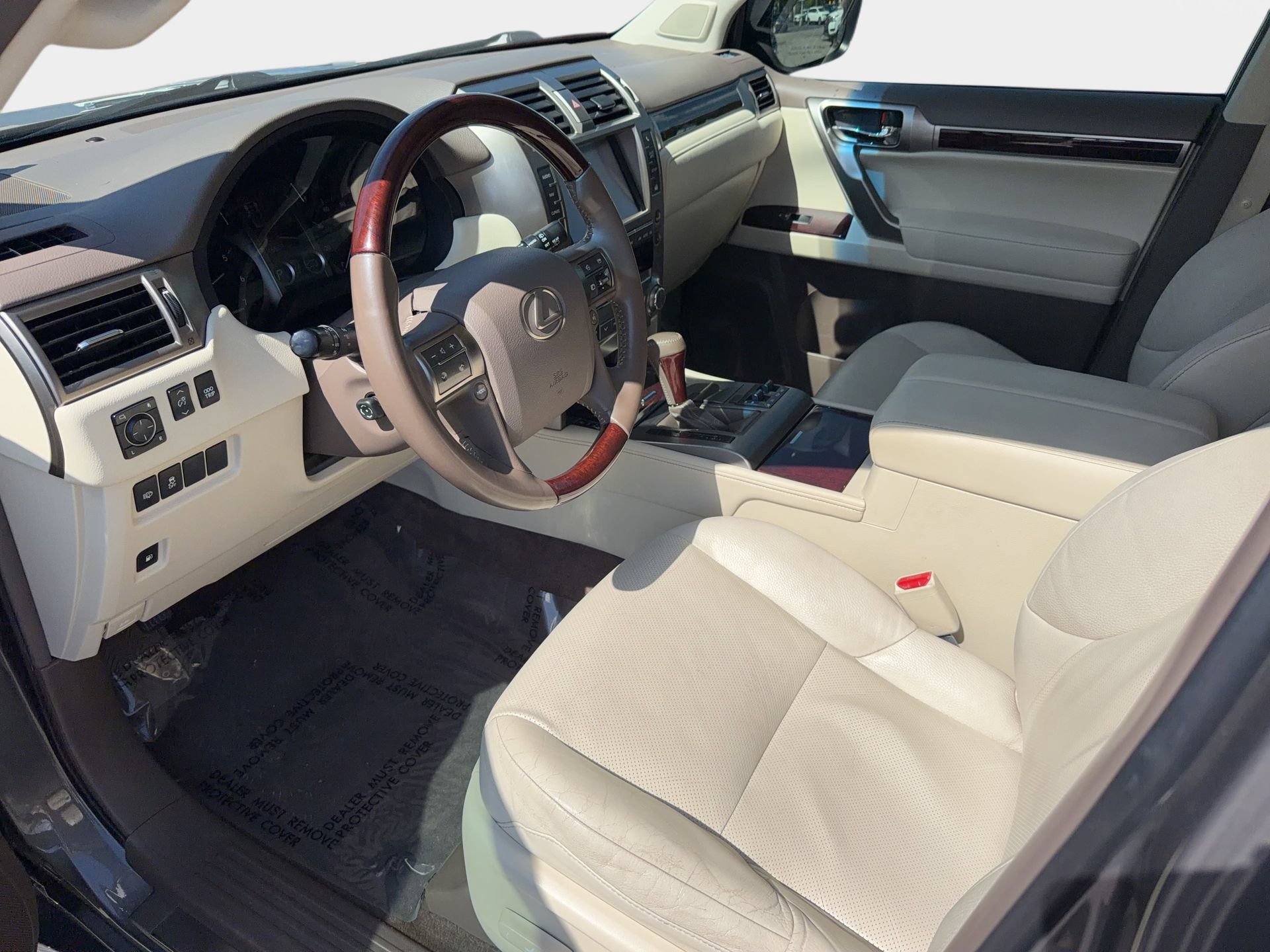 Used 2014 Lexus GX 460 w/ Premium Package AWD/4WD image 15