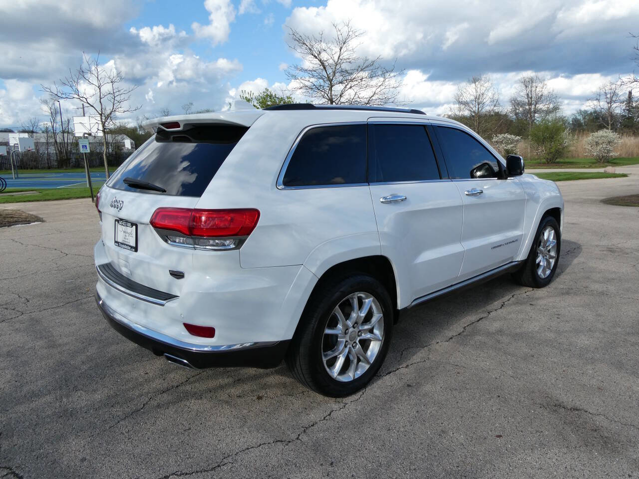 Used 2014 Jeep Grand Cherokee Summit AWD/4WD image 5