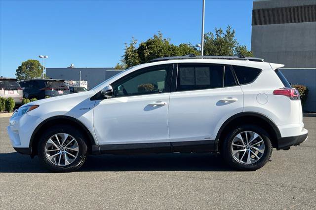 Certified 2017 Toyota RAV4 XLE w/ Convenience Package AWD/4WD image 9