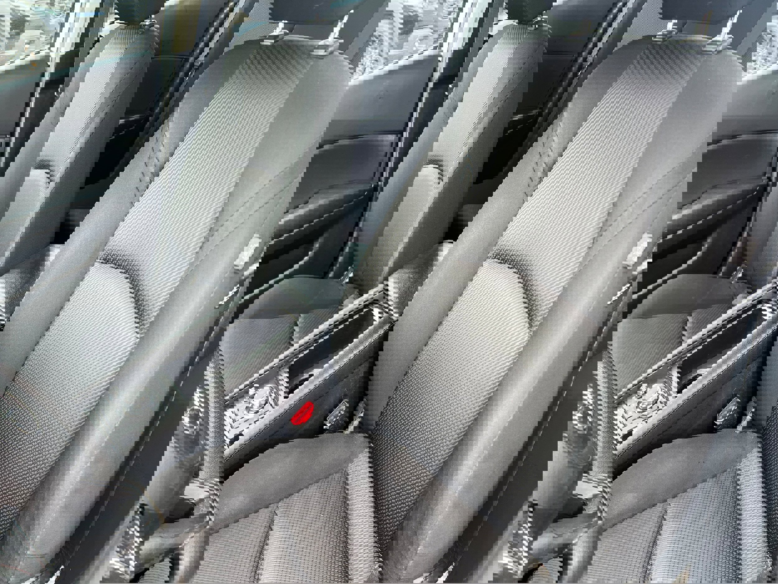 Used 2018 MAZDA MAZDA3 Sport image 17