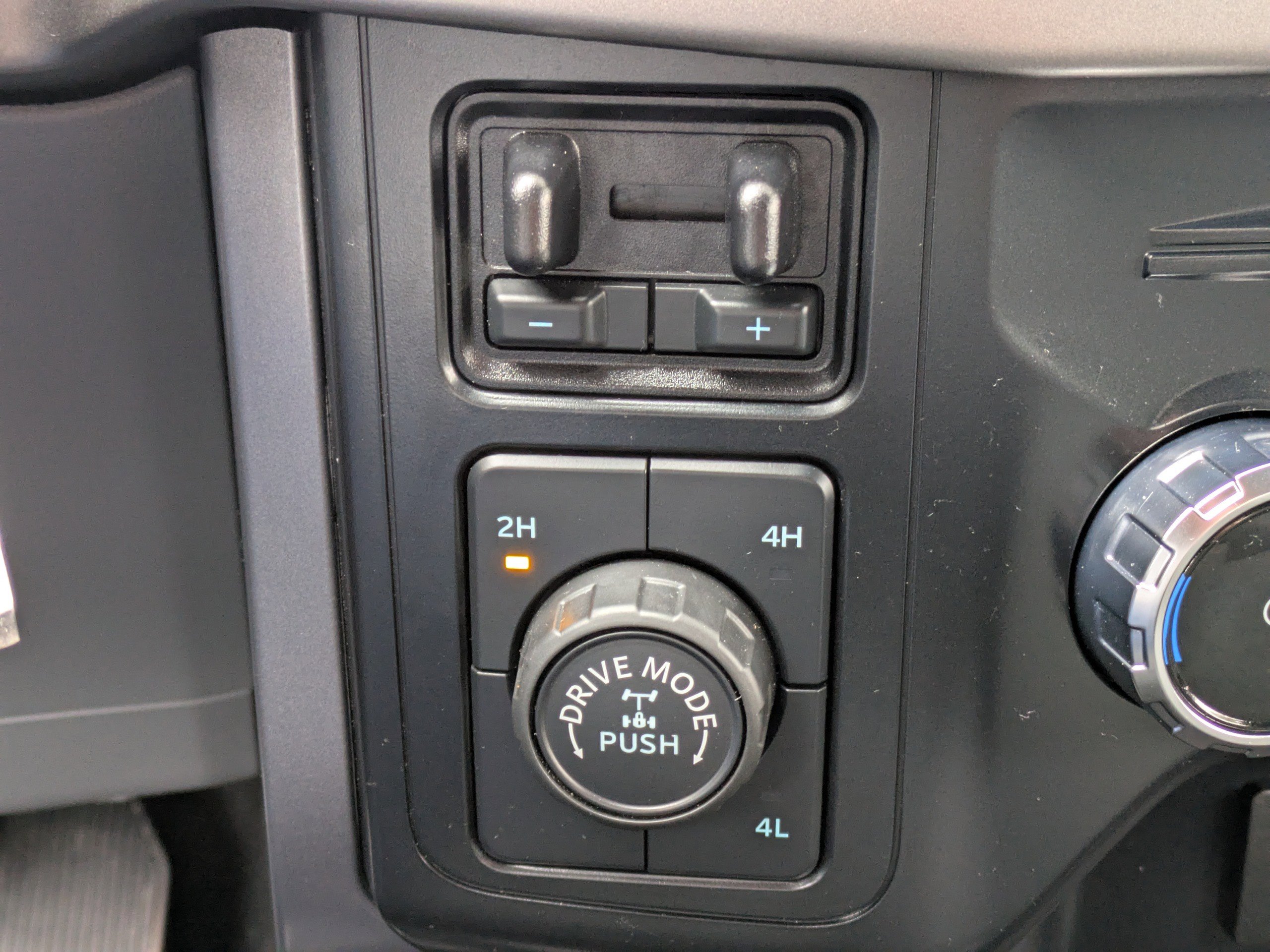 Used 2024 Ford F150 XLT w/ Tow/Haul Package image 23