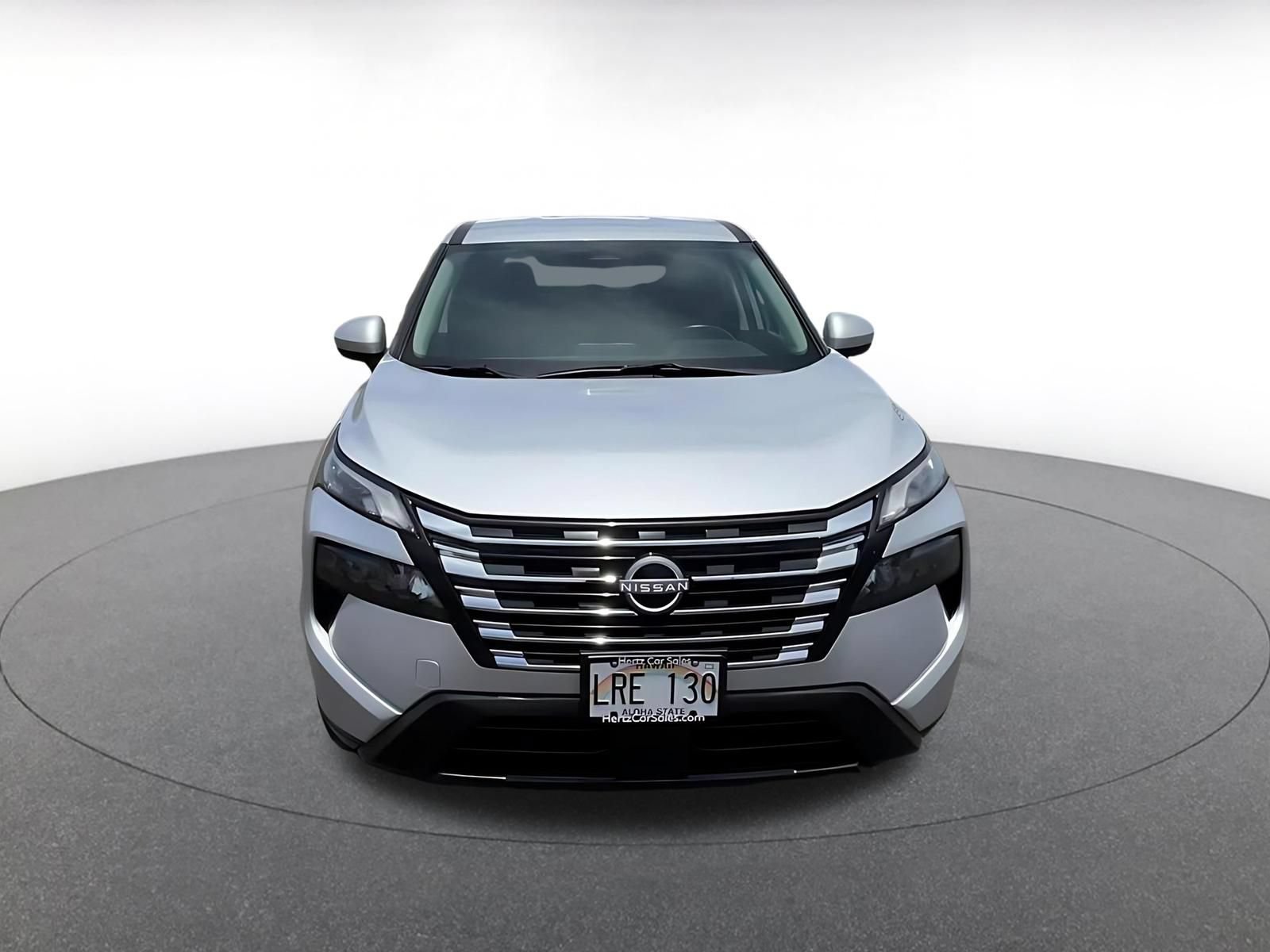 Used 2025 Nissan Rogue SV FWD image 4