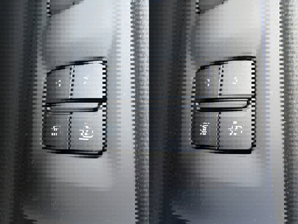 Used 2021 Chevrolet Tahoe Z71 w/ Z71 Signature Package image 24