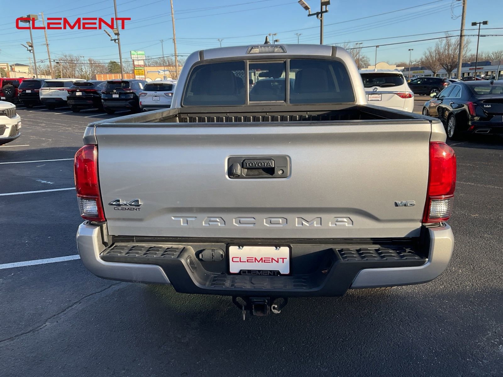 Used 2020 Toyota Tacoma SR image 5