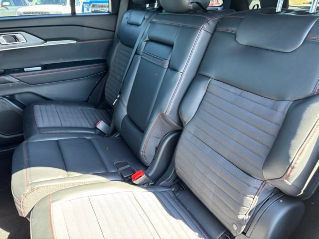 New 2026 Ford Explorer ST-Line w/ ST-Line Street Pack AWD/4WD image 15