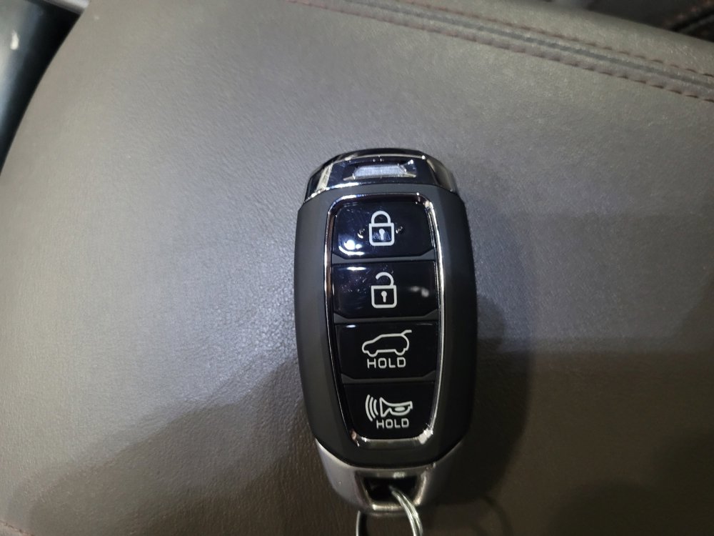 Used 2020 Hyundai Santa Fe SEL image 32