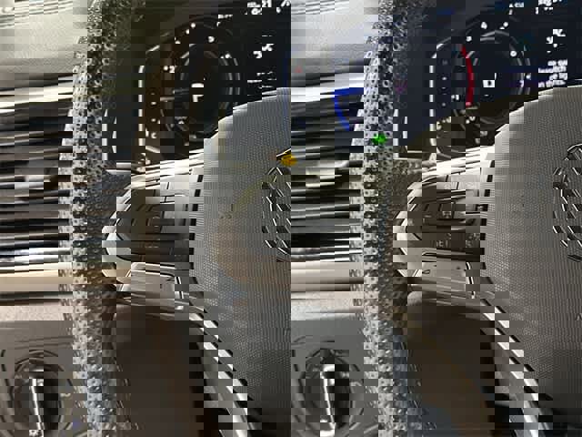 Certified 2022 Volkswagen Atlas Cross Sport SEL R-Line image 10