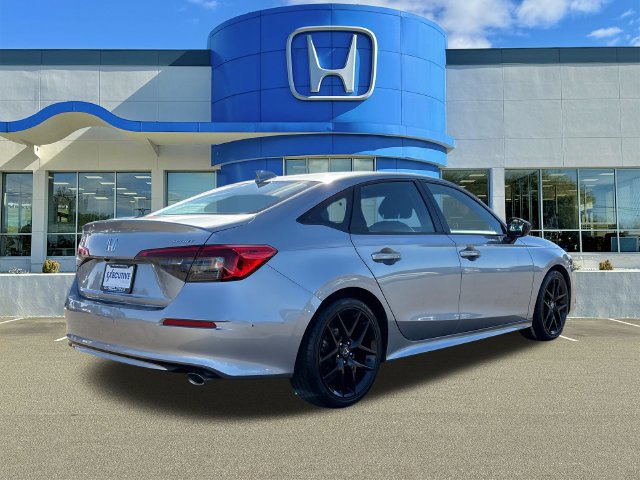 Used 2023 Honda Civic Sport image 2