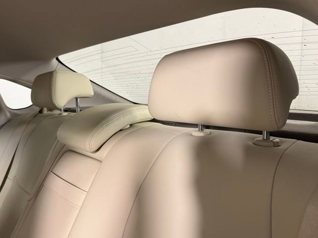 Used 2012 INFINITI M37 w/ Premium Pkg image 22