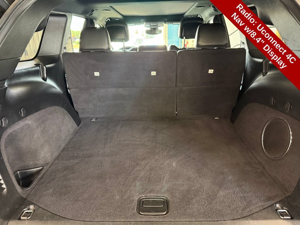 Used 2019 Jeep Grand Cherokee Limited w/ Luxury Group II AWD/4WD image 35