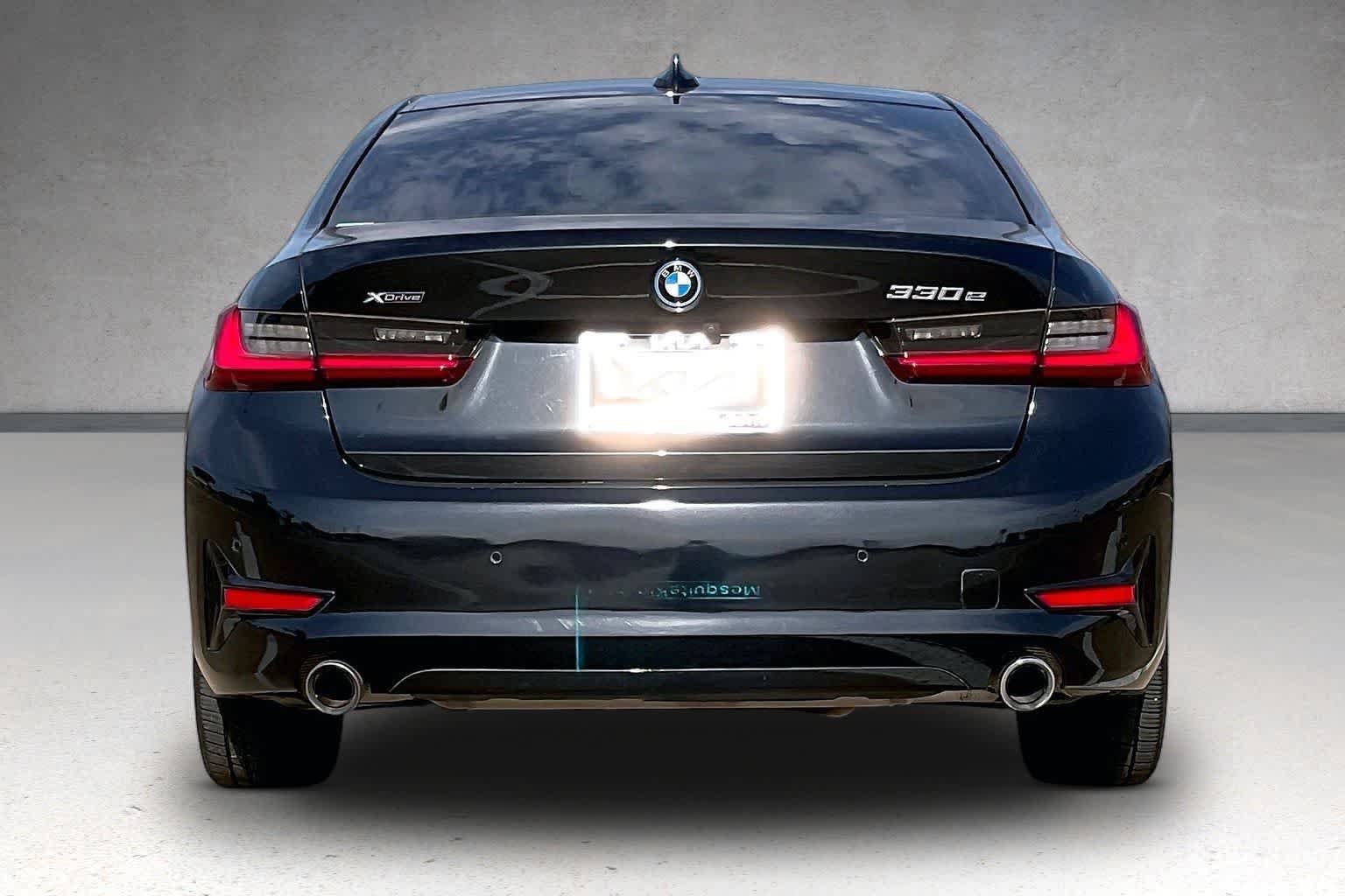 Used 2022 BMW 330e xDrive AWD/4WD image 5