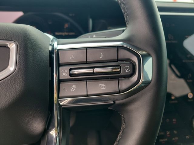Used 2025 GMC Acadia Elevation w/ Elevation Premium Package FWD image 21