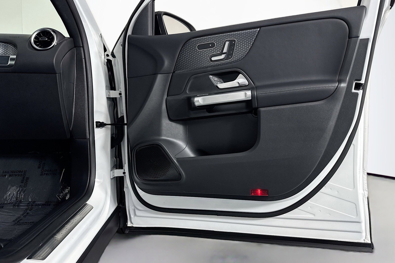 Certified 2026 Mercedes-Benz GLB 250 GLB 250 image 23