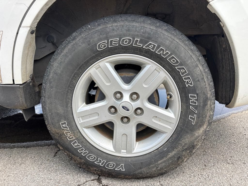 Used 2009 Ford Escape 2WD Hybrid image 11