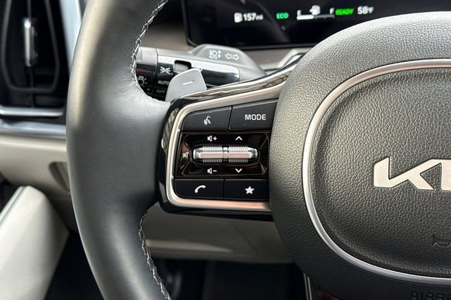 Certified 2025 Kia Sorento SX Prestige image 32