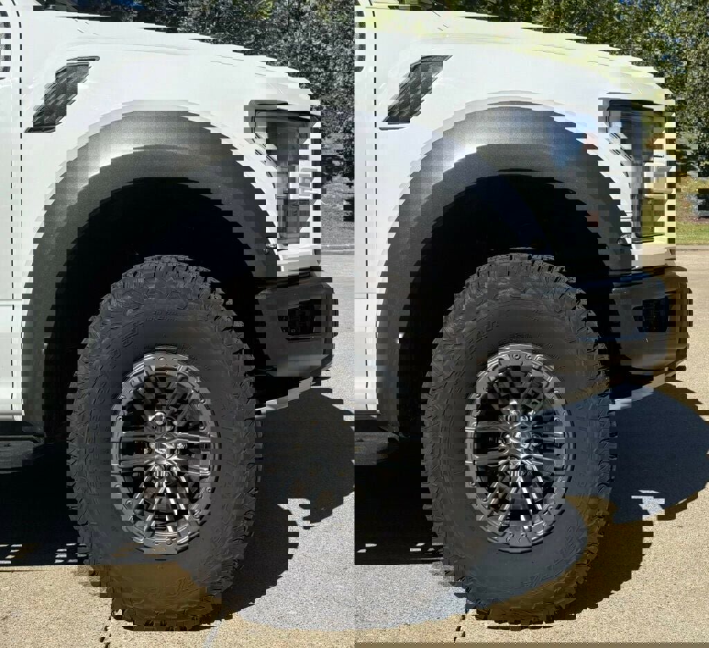 Used 2020 Ford F150 Raptor w/ Equipment Group 802A Luxury image 40