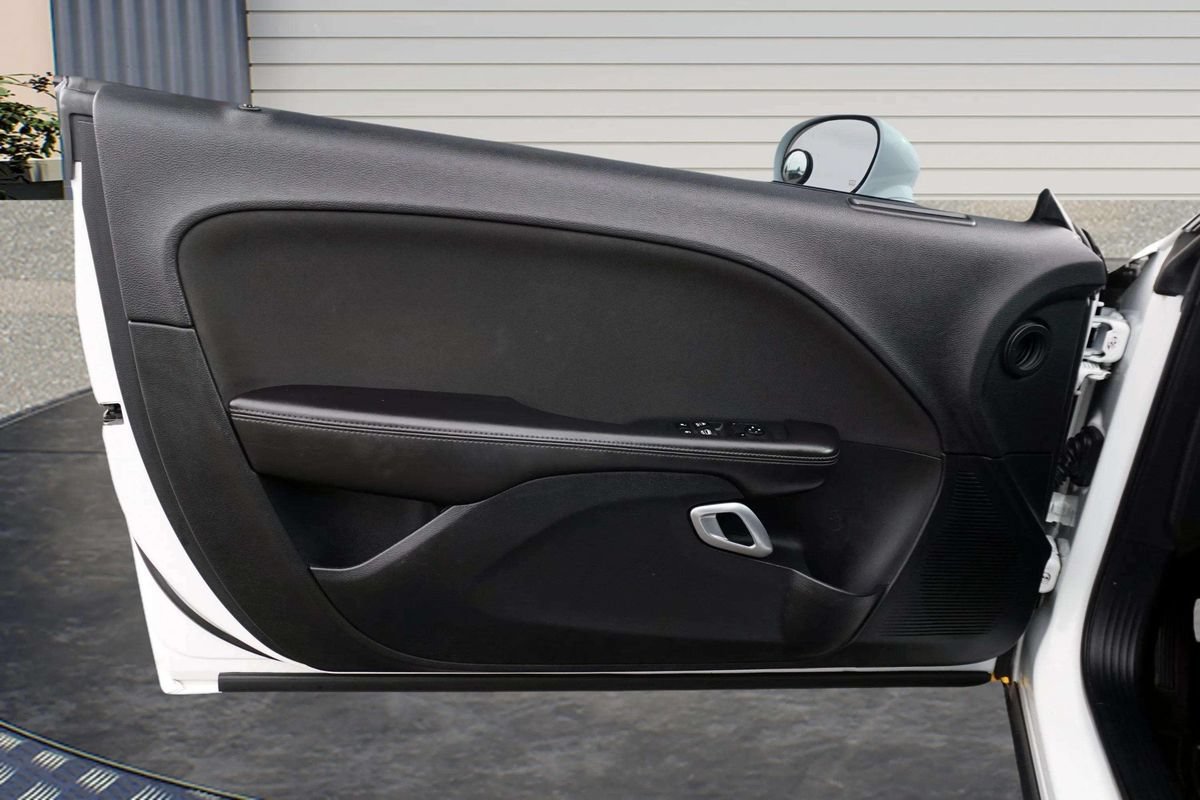 Used 2019 Dodge Challenger SXT RWD image 19
