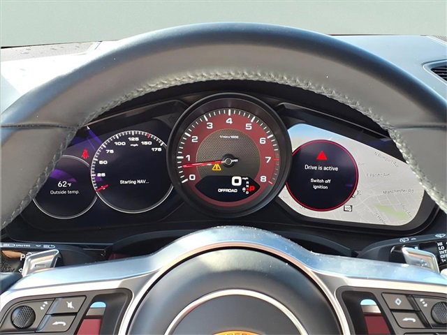 Used 2023 Porsche Cayenne Platinum Edition image 10