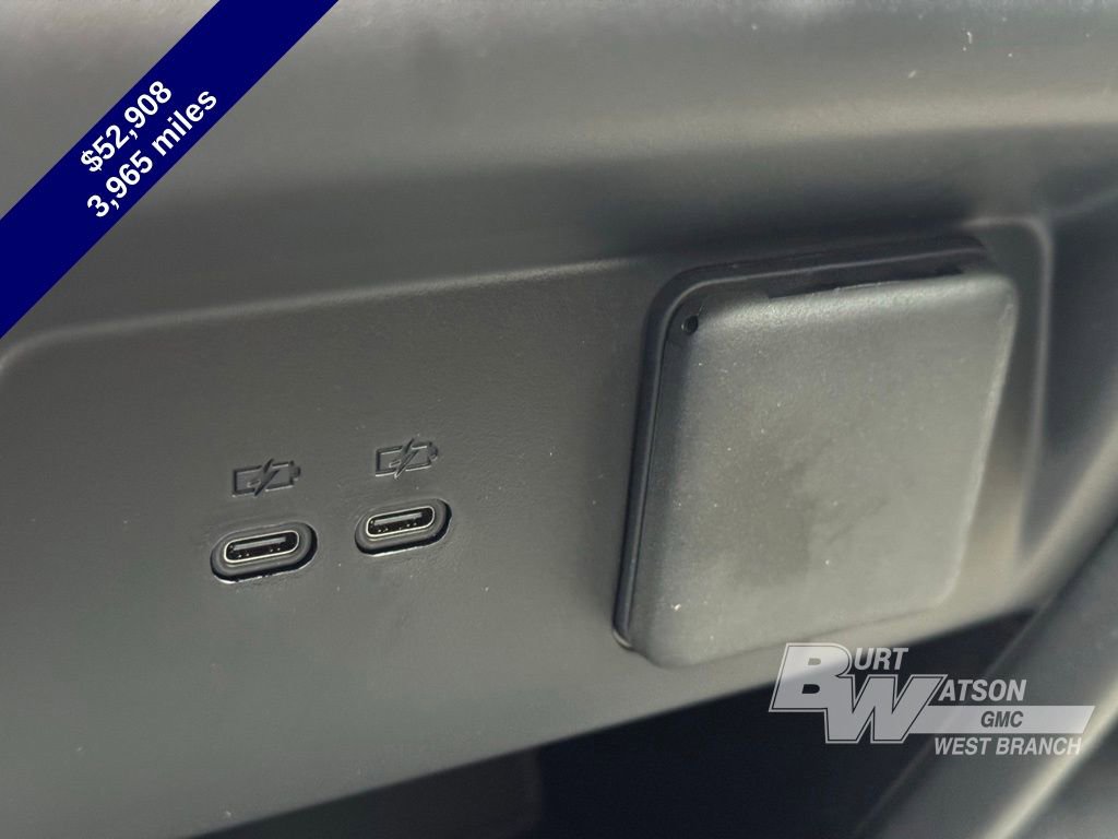 Used 2026 Chevrolet Traverse RS image 27