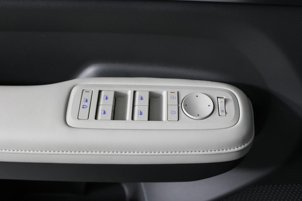 Certified 2026 Hyundai Santa Fe SEL FWD image 24