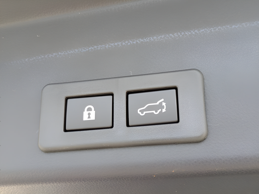Used 2025 Subaru Ascent Bronze Edition AWD/4WD image 12