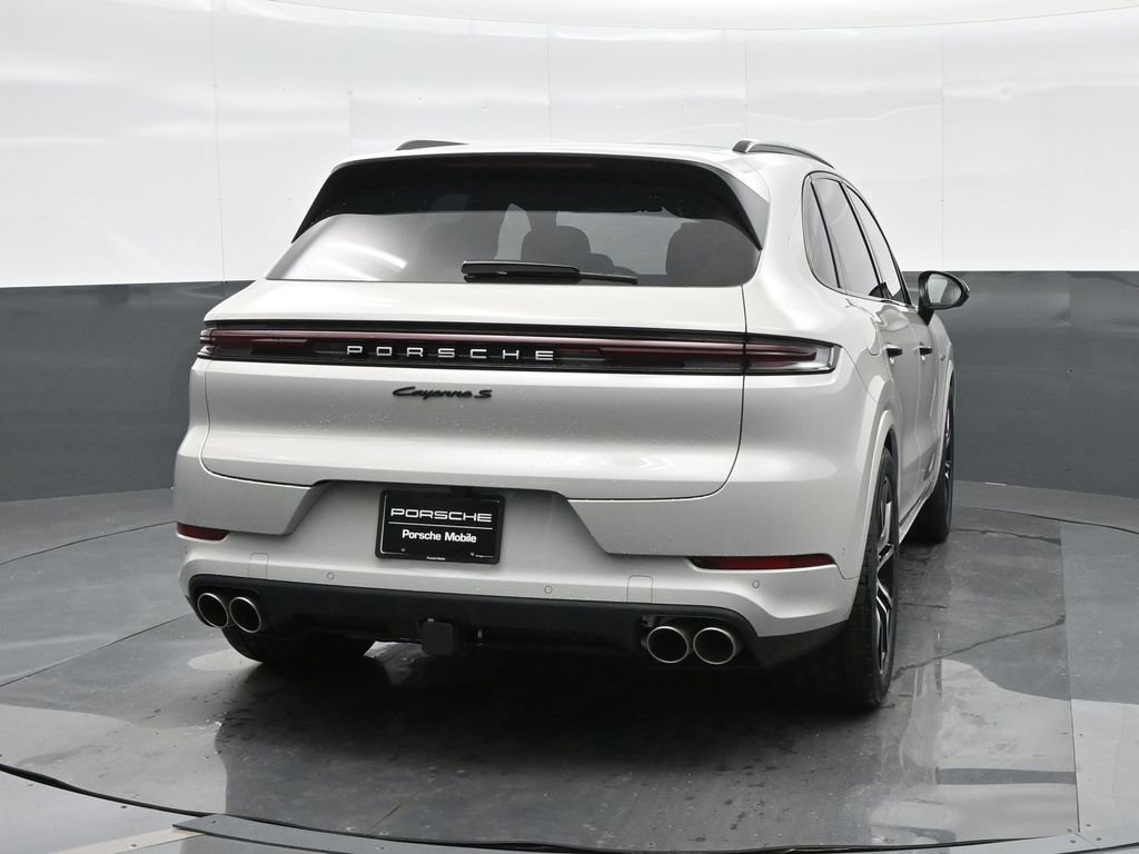New 2026 Porsche Cayenne S image 6