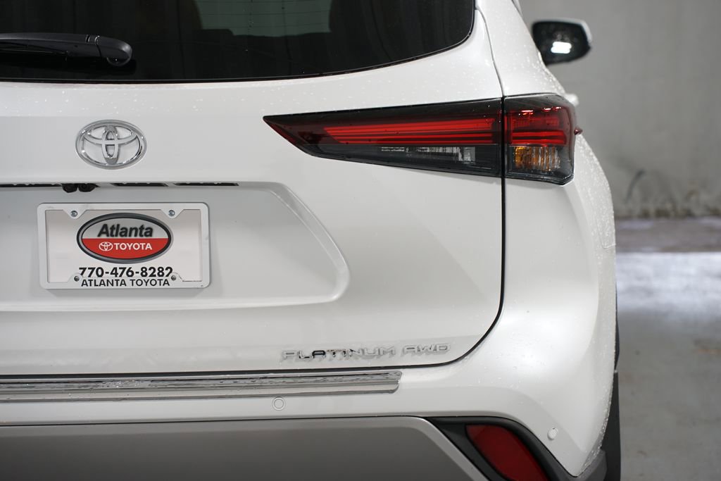 New 2026 Toyota Highlander Platinum AWD/4WD image 11