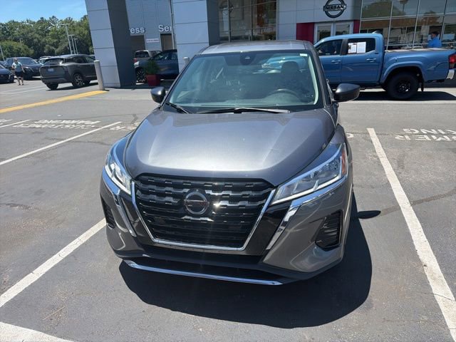 Used 2021 Nissan Kicks S FWD image 3
