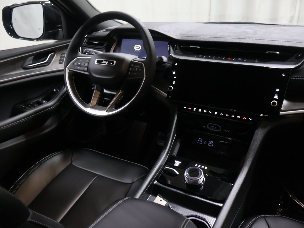 New 2027 Jeep Grand Cherokee Limited AWD/4WD image 19