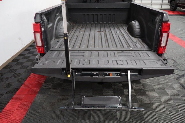 Used 2020 Ford F250 Platinum w/ FX4 Off-Road Package AWD/4WD image 22