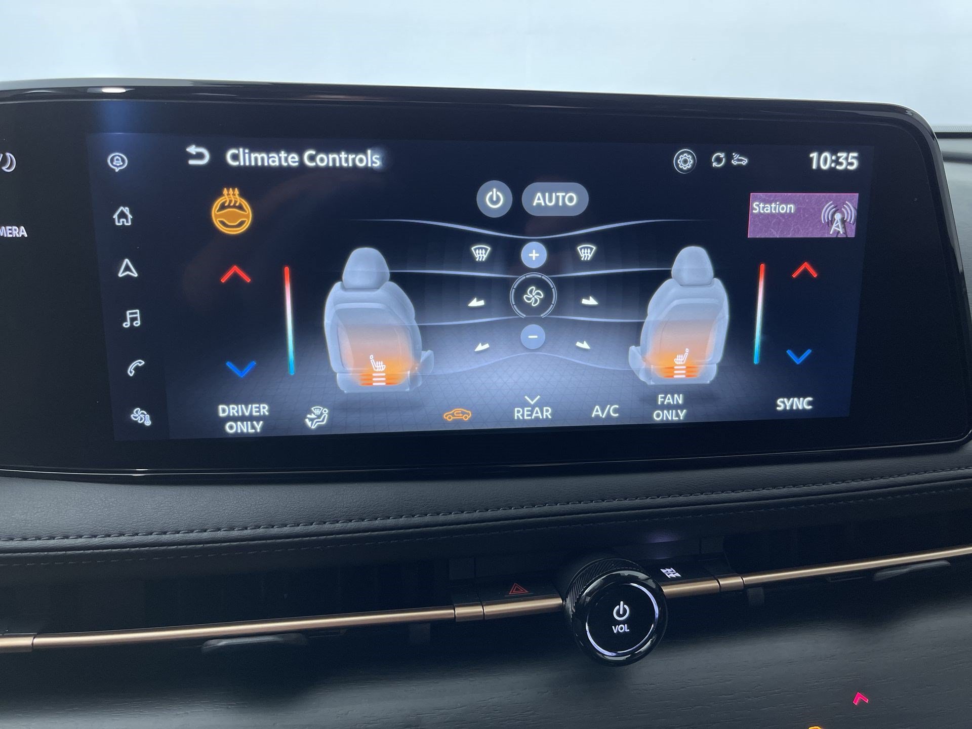 Certified 2024 Nissan Ariya AWD image 21
