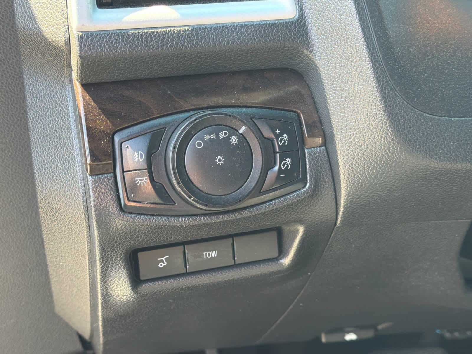 Used 2015 Ford Explorer Limited w/ Equipment Group 301A image 26