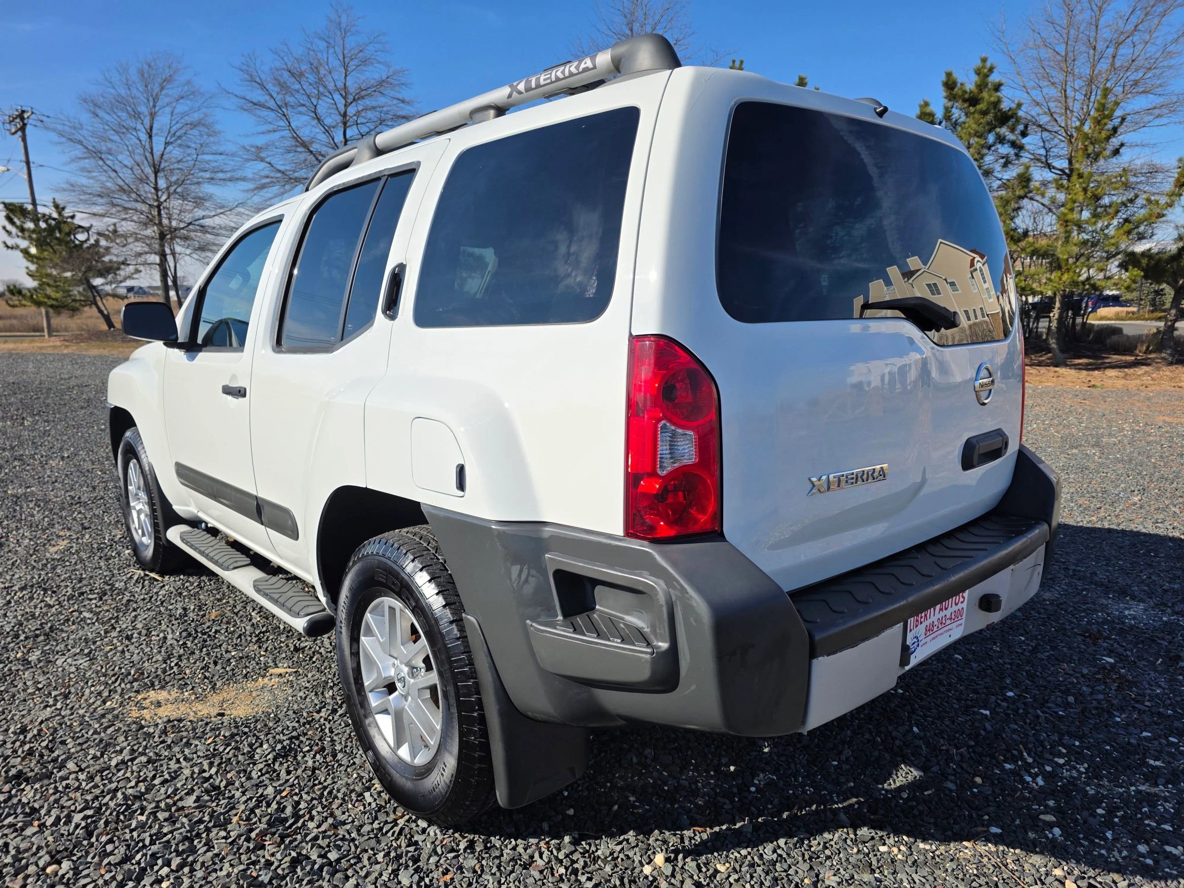 Used 2015 Nissan Xterra S w/ Value Package image 4
