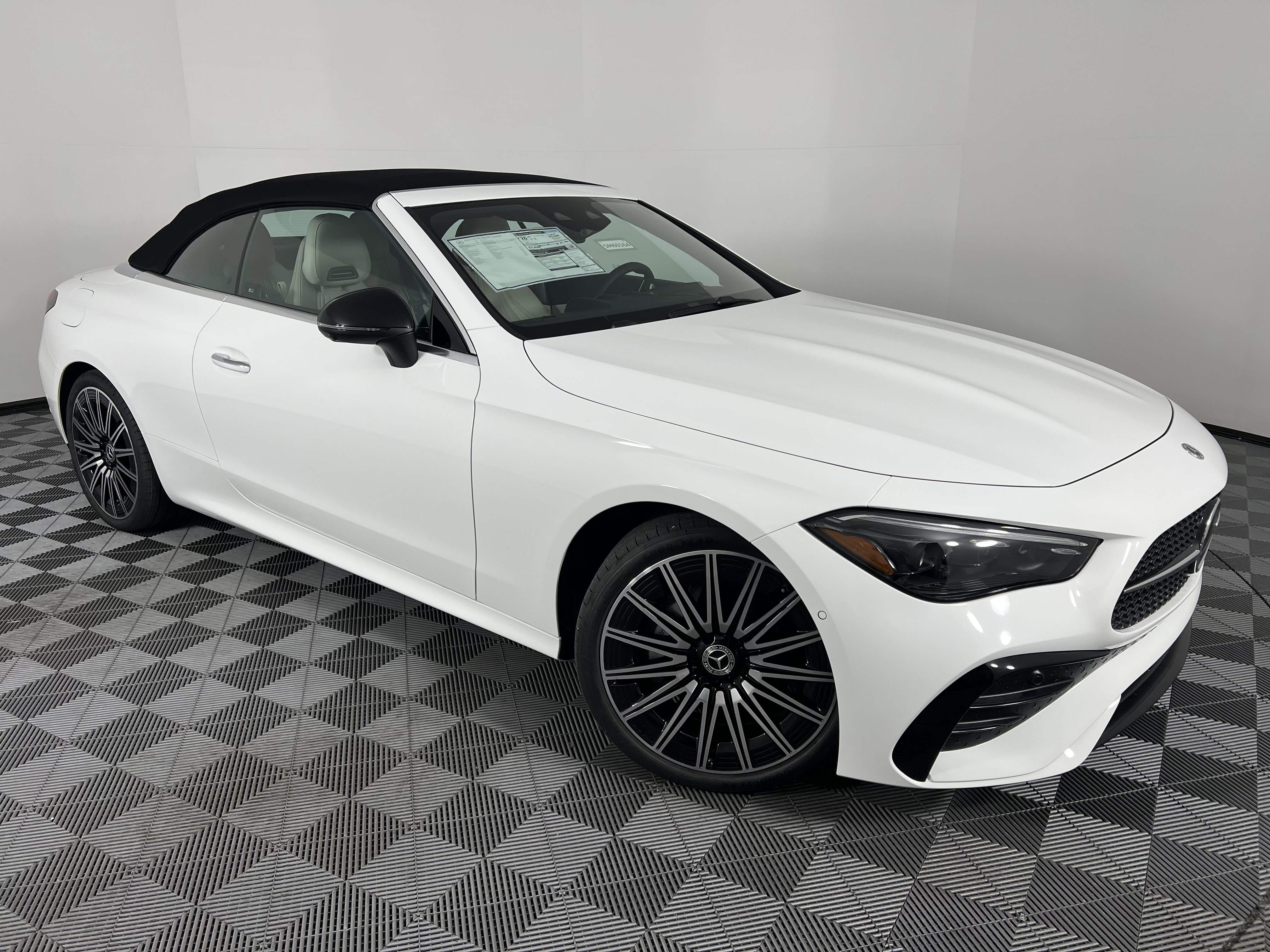 New 2026 Mercedes-Benz CLE 300 4MATIC Cabriolet image 2