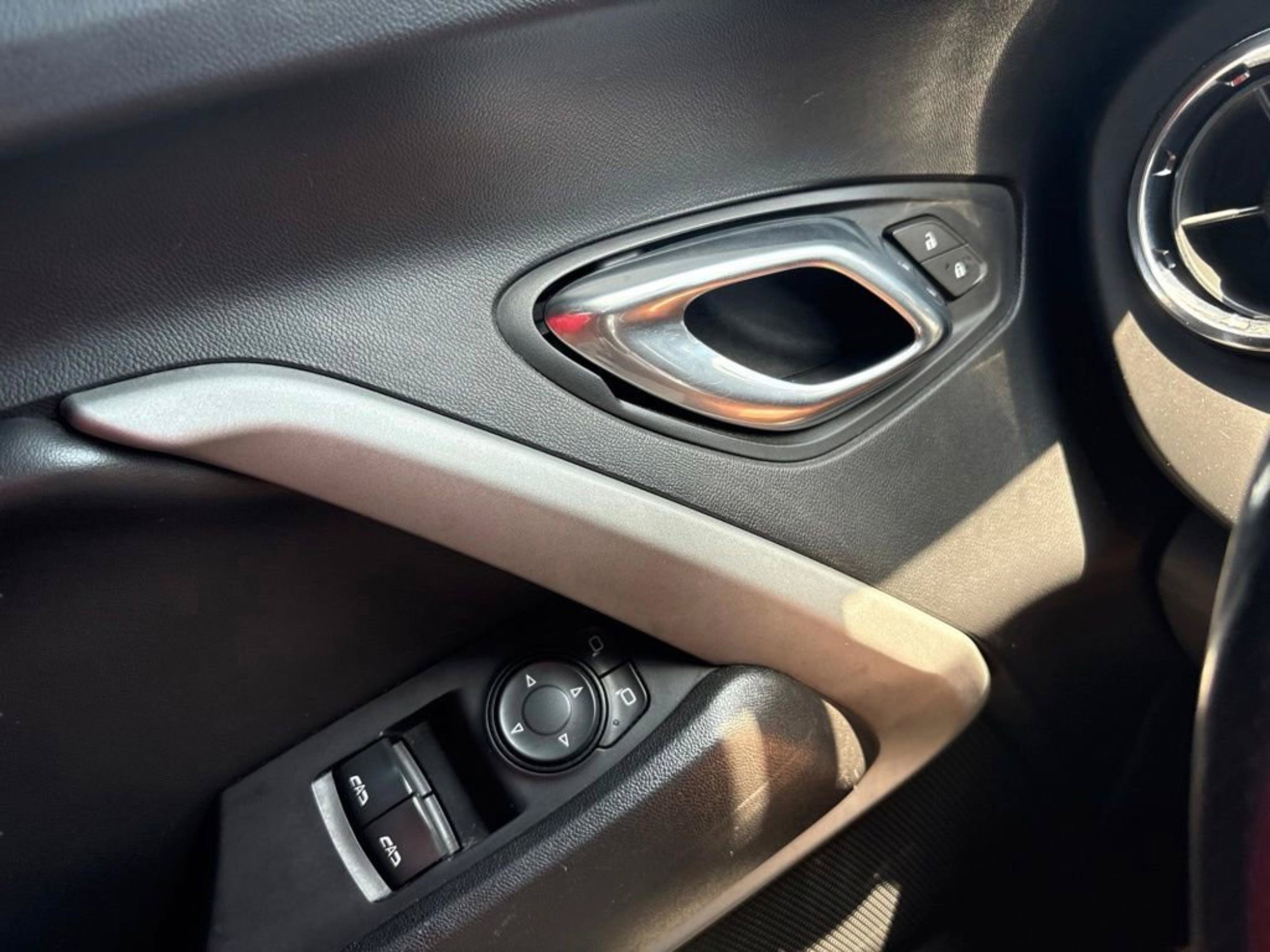 Used 2019 Chevrolet Camaro SS RWD image 19