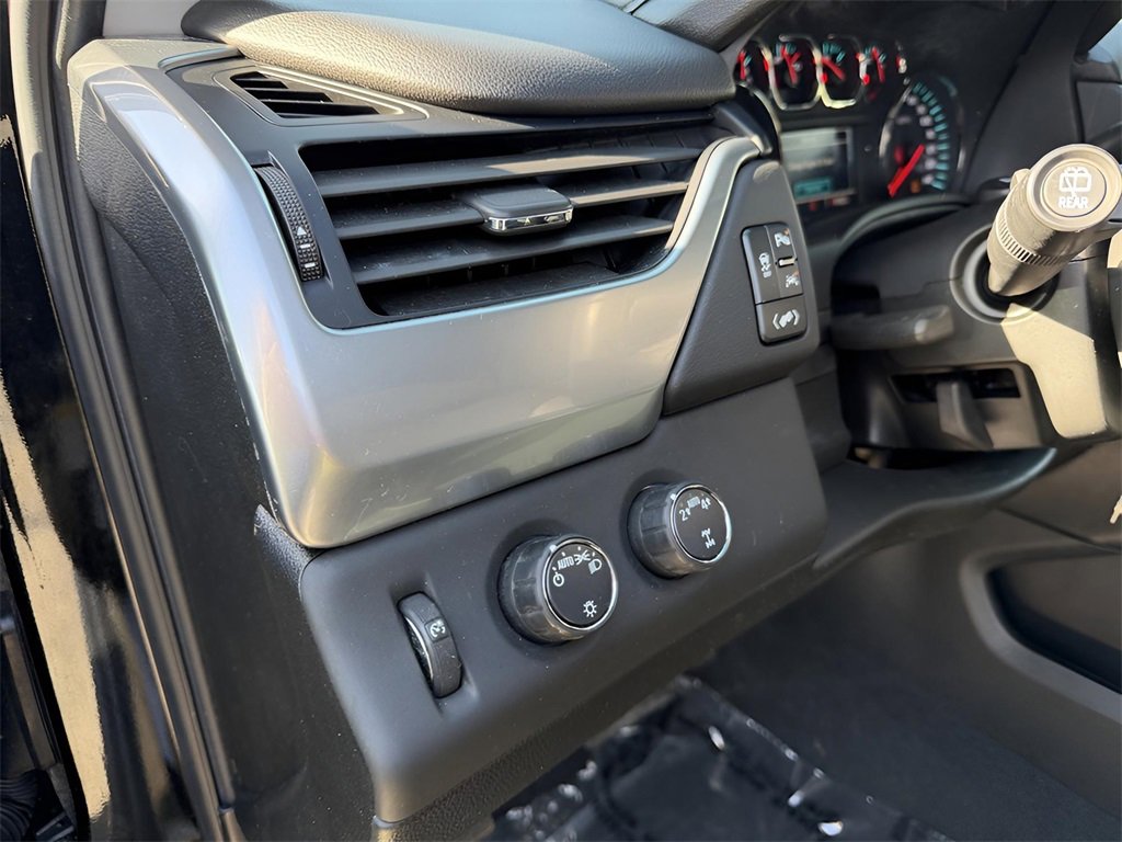 Used 2019 Chevrolet Tahoe LT w/ RST Edition image 20