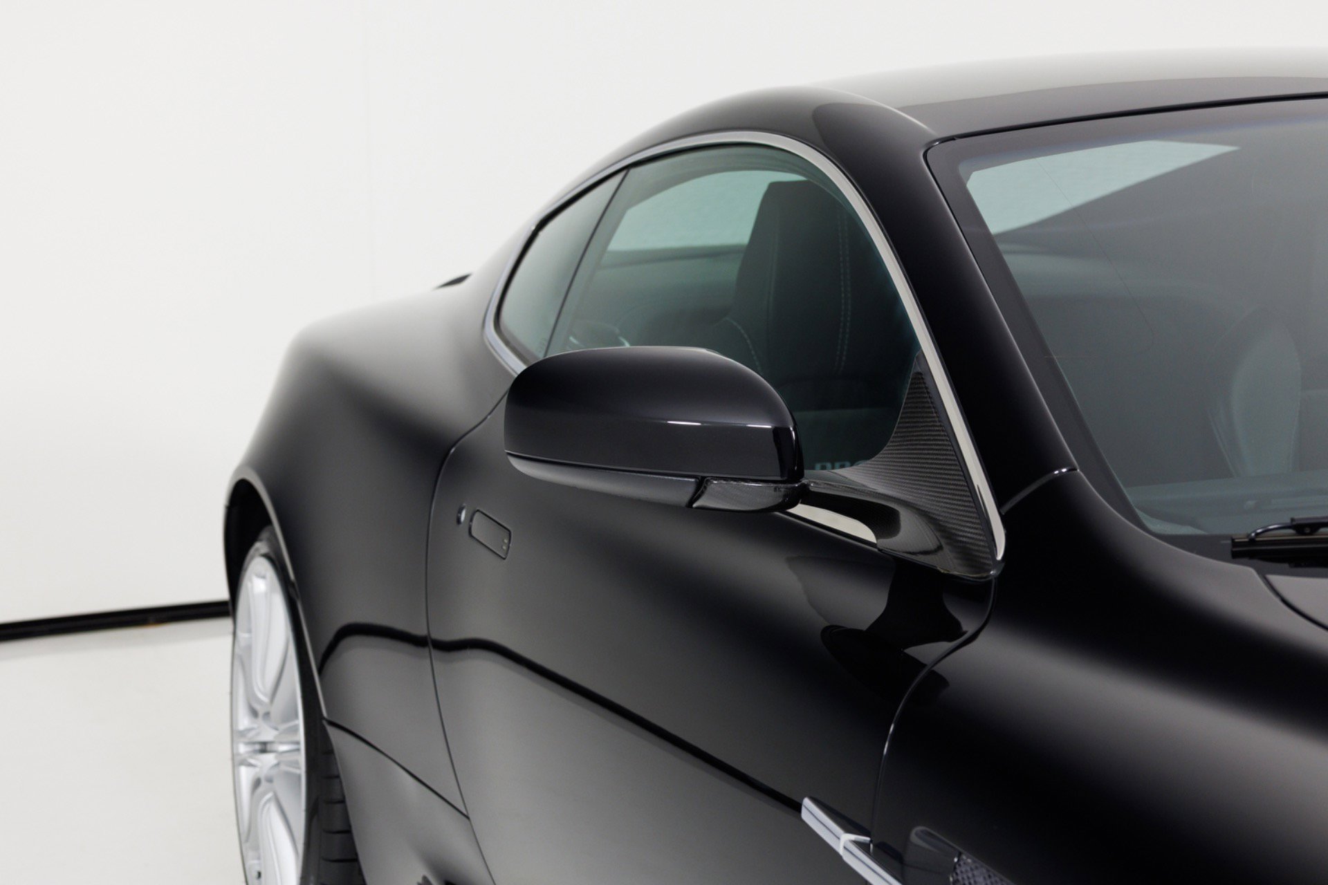 Used 2009 Aston Martin DBS Coupe RWD image 56