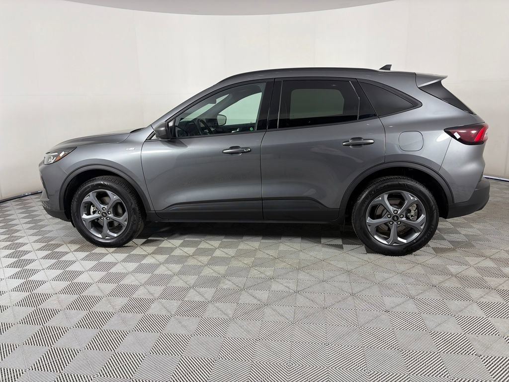 Certified 2025 Ford Escape ST-Line Select image 4