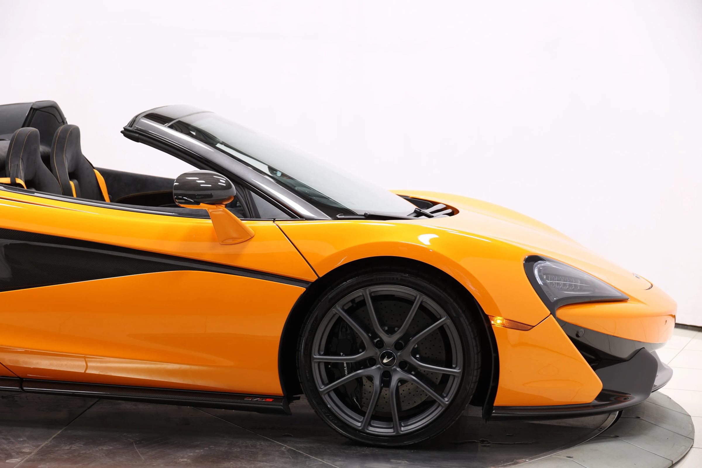 Used 2019 McLaren 570S Spider RWD image 79