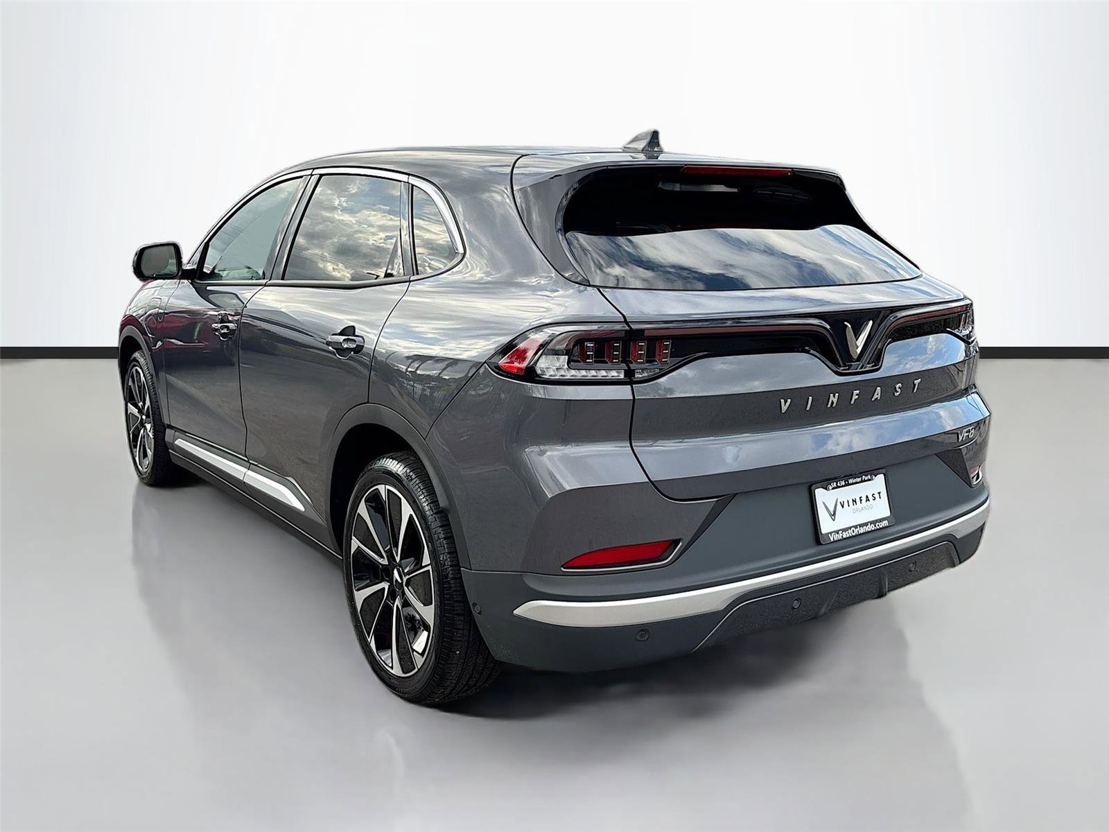 New 2025 VinFast VF 8 Plus image 5