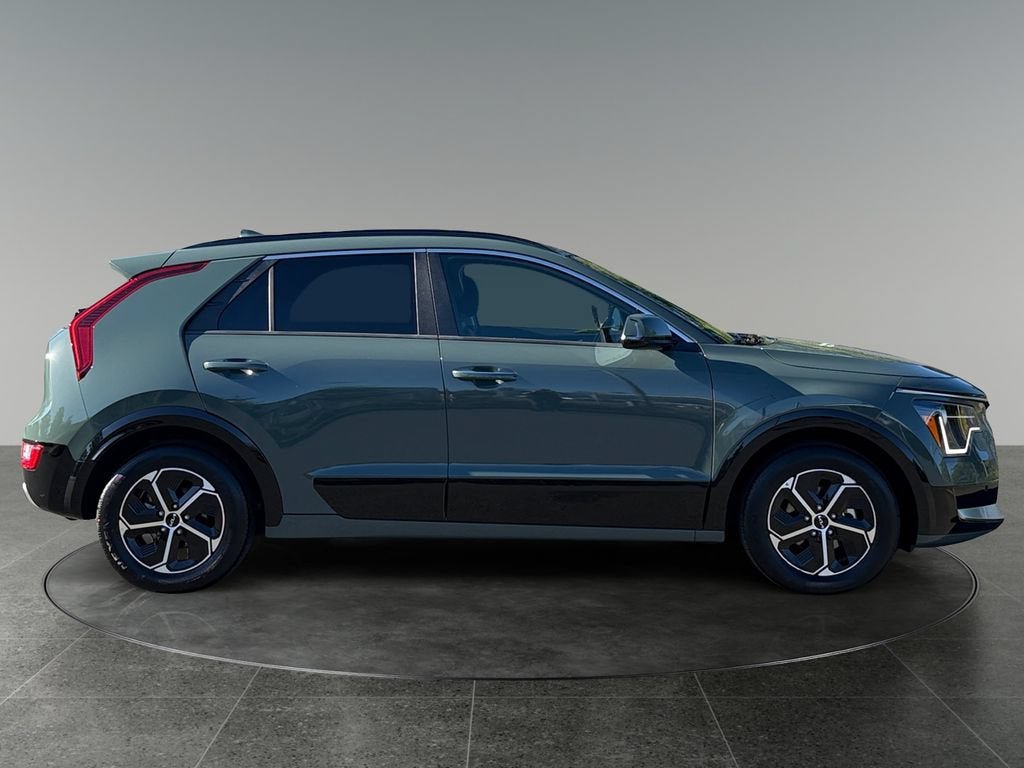 Used 2025 Kia Niro FWD image 10