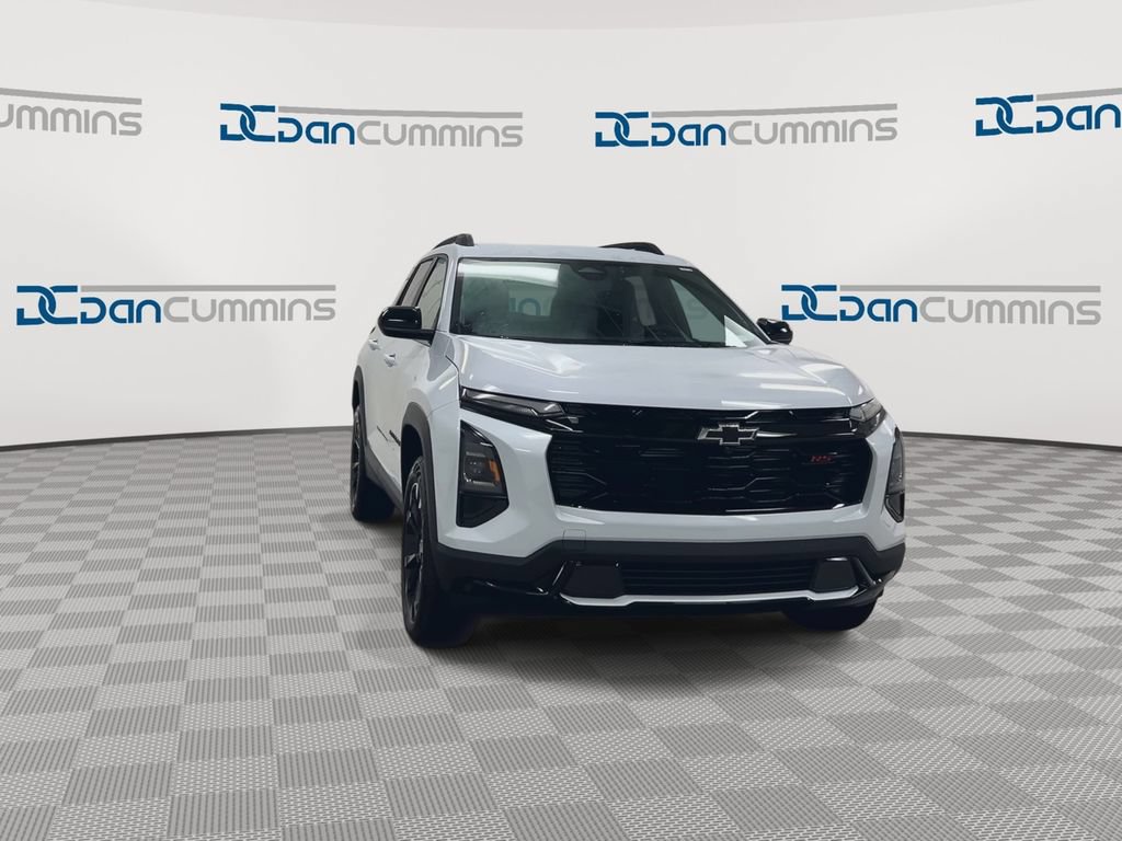 New 2027 Chevrolet Equinox RS FWD image 3