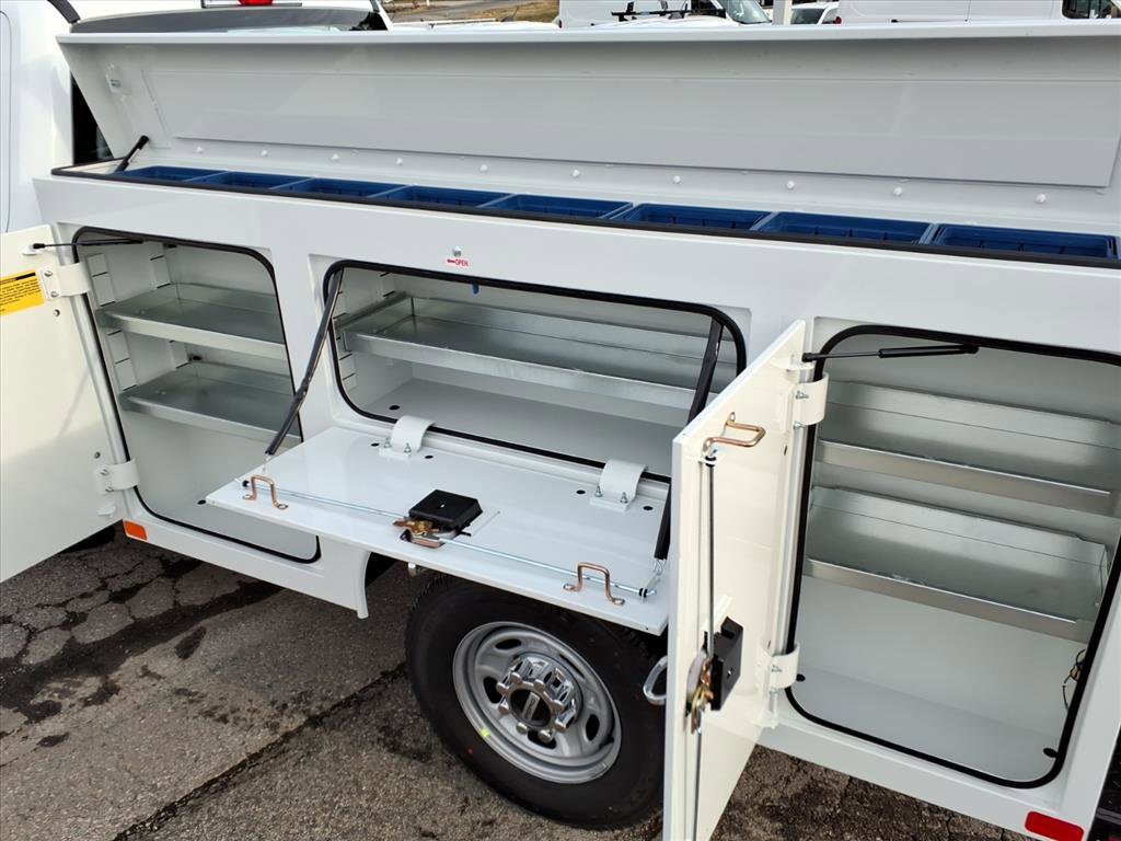 New 2026 Ford F250 XL w/ XL Chrome Package image 10