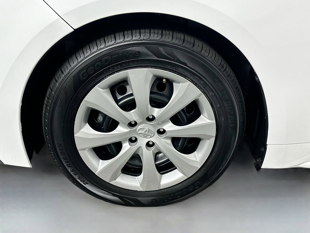 Certified 2024 Toyota Corolla LE image 30