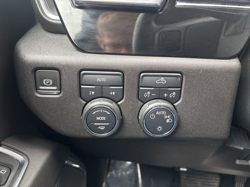 Used 2023 Chevrolet Silverado 1500 LT image 18