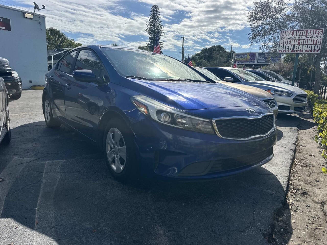 Used 2017 Kia Forte LX FWD image 1