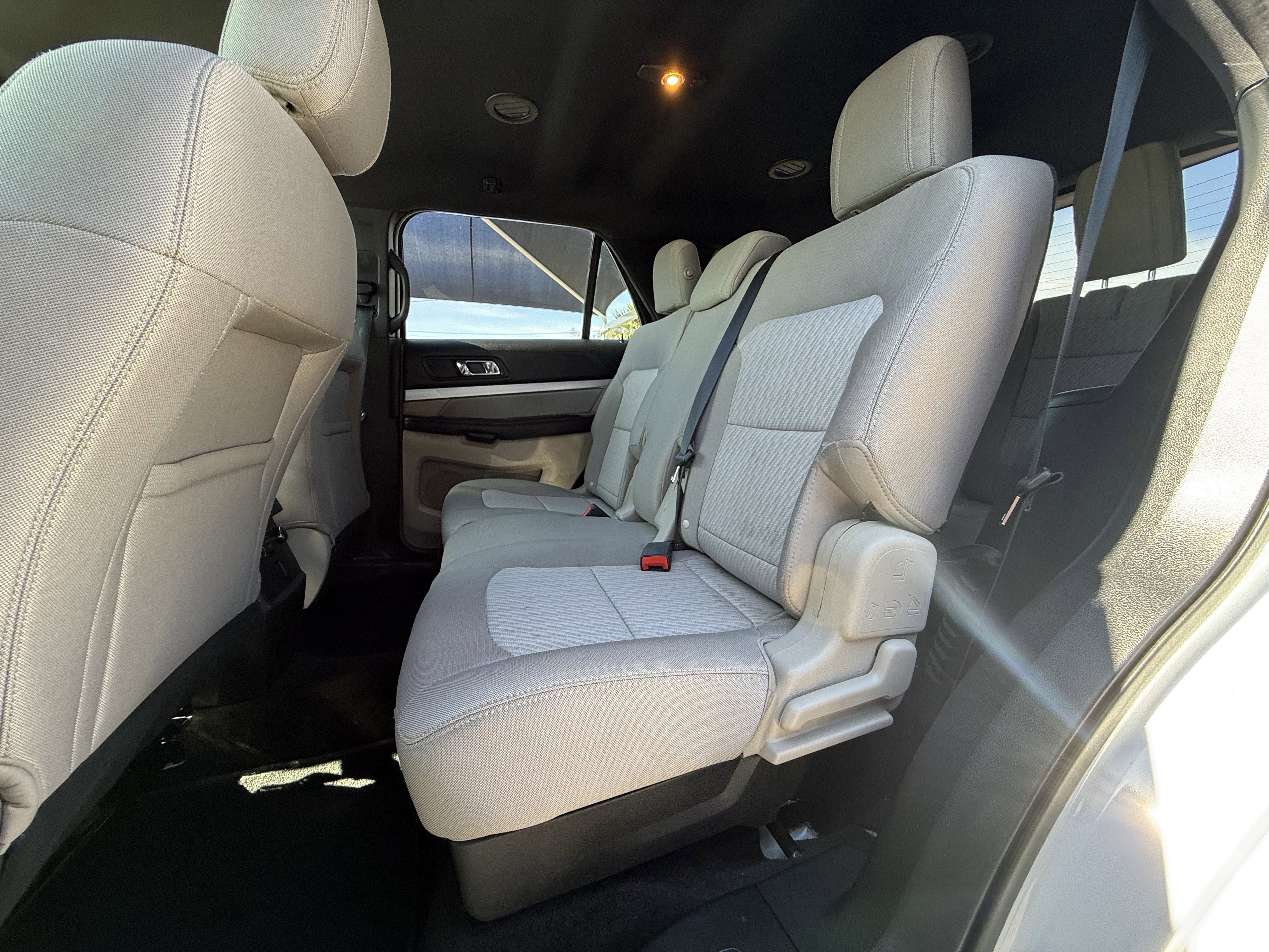 Used 2018 Ford Explorer FWD image 15