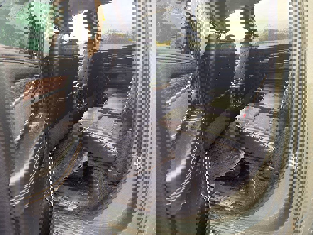 Used 2020 RAM 3500 Laramie image 15