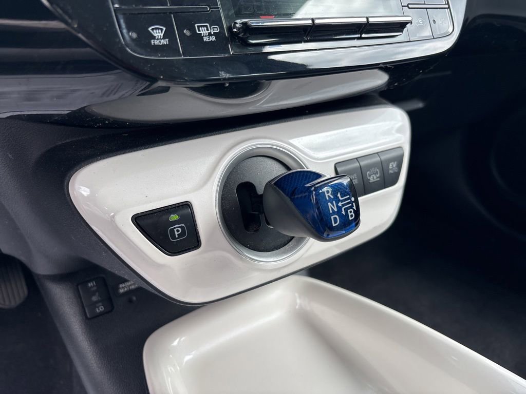 Used 2017 Toyota Prius Prime Plus FWD image 21