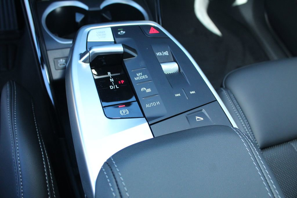 New 2026 BMW X2 xDrive28i w/ Technology Package AWD/4WD image 13